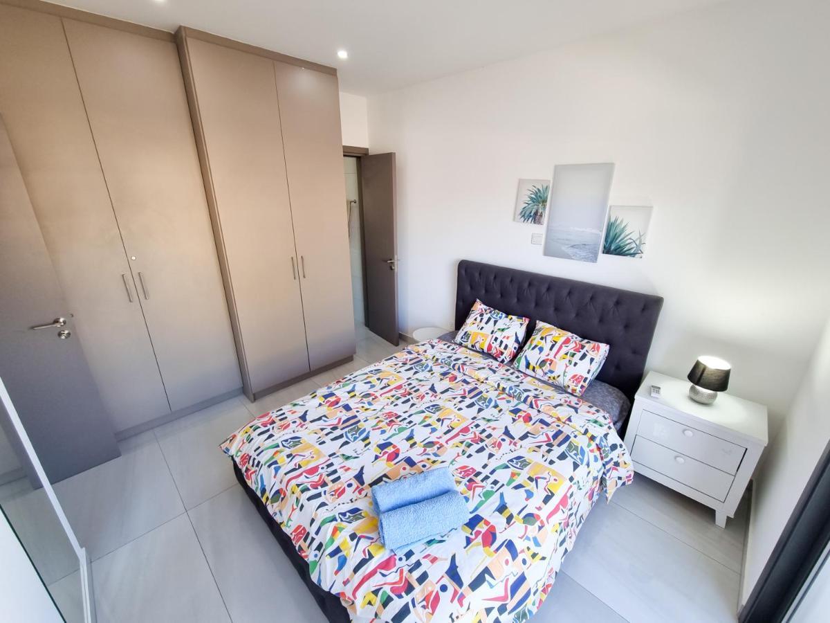 Sea La Vie Seaview Apartment Lárnaka Kültér fotó